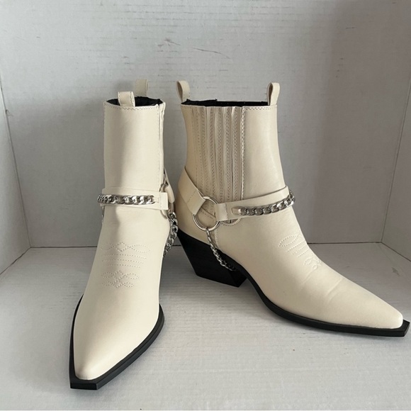 BILLINI WESTERN ANKLE BOOTS. - Picture 3 of 8